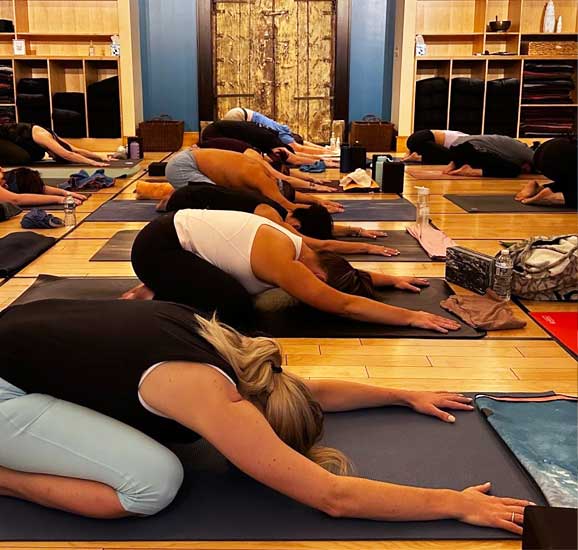 Top Syracuse NY yoga studio classes for SU Students Staff & Faculty